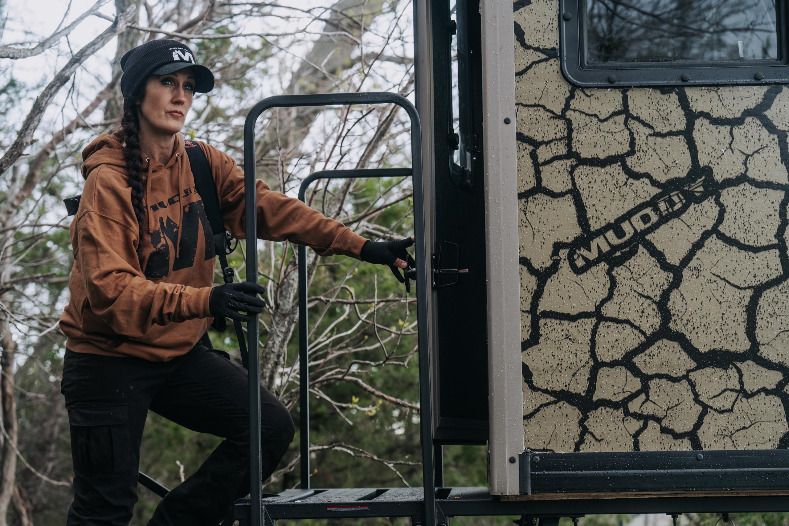 Striker Box Blind W/Elite 5' Tower/Steel Wall CONSTUCTION/Cracked MUD CAMO - Image 6